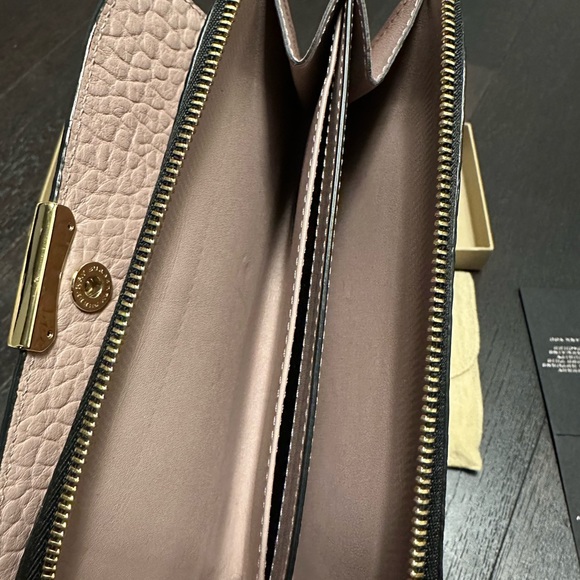 Burberry Wallet - Picture 7 of 8
